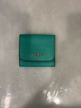 Coach Crossgrain Leather Compact Wallet in Teal